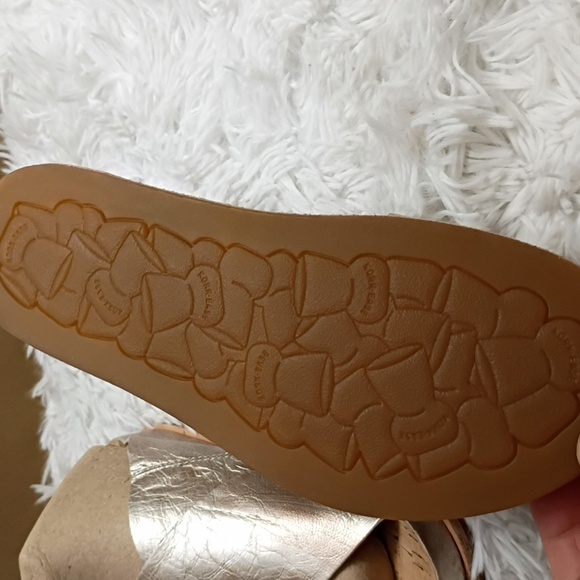 Kork-Ease Metallic Sandals- Women's Sz 7 - Picture 3 of 7